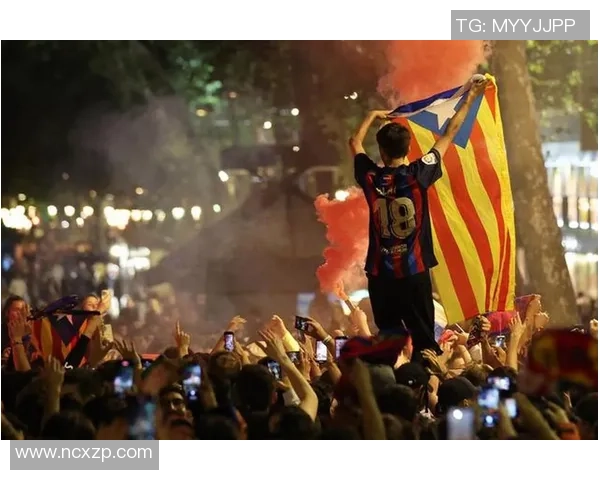 引发热潮！每体：很多球迷看梅西练习，有人自带便利+想混入场所